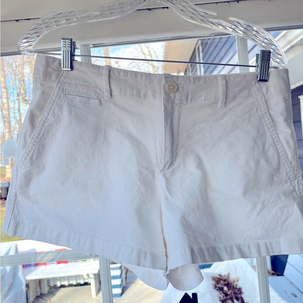Gap - size 6 Summer Short.